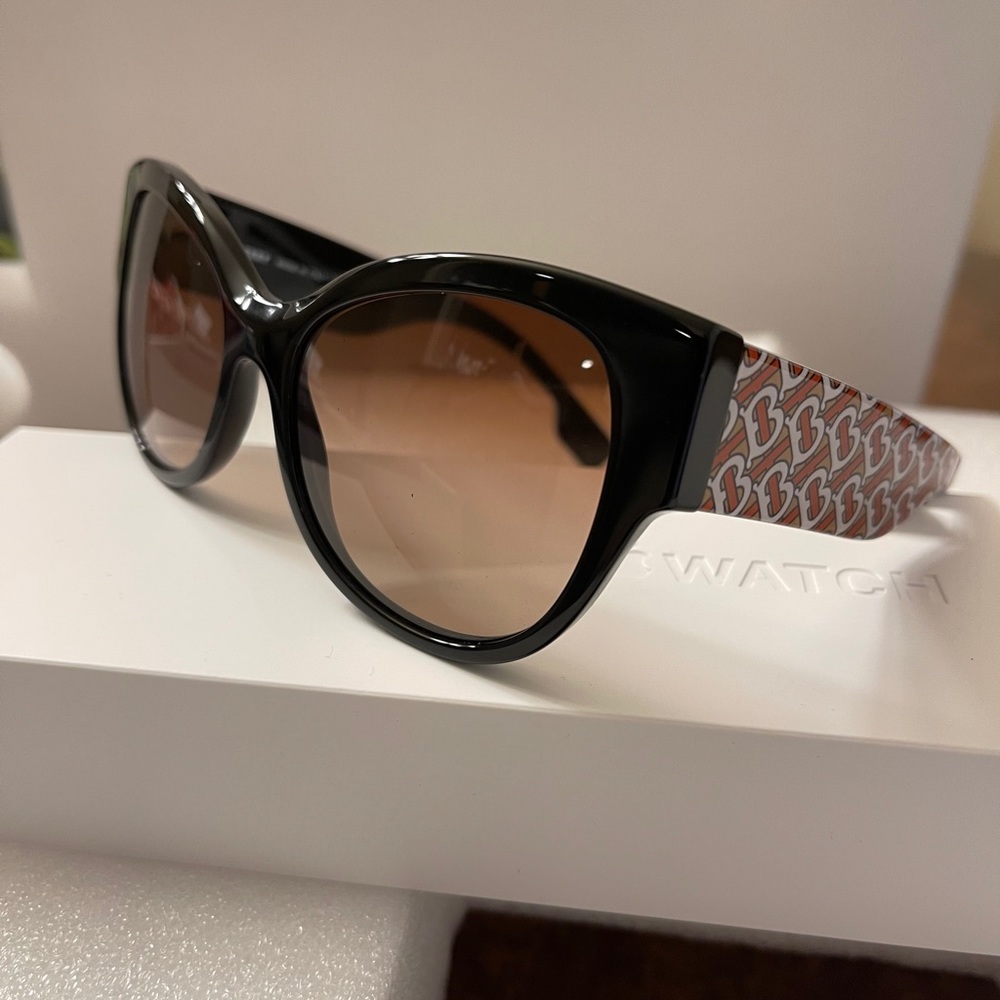BURBERRY Sunglasses (Women’s)  GENUINE!!!